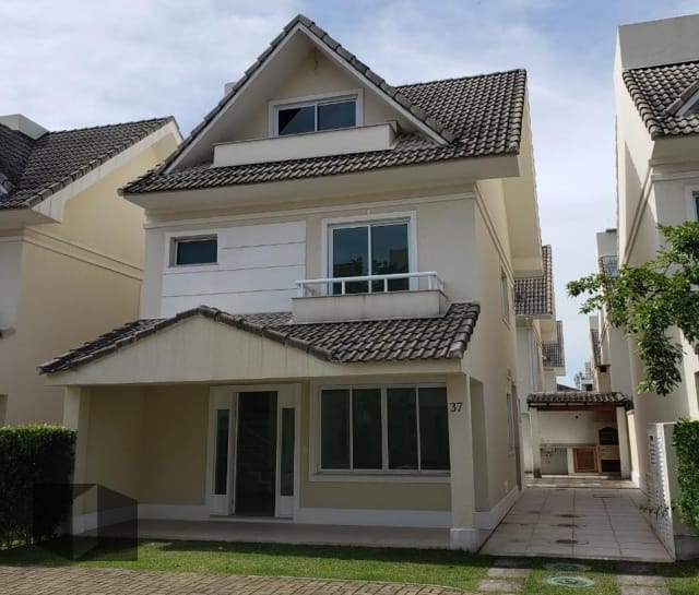Casa Padrão no Recreio dos Bandeirantes - Foto 1