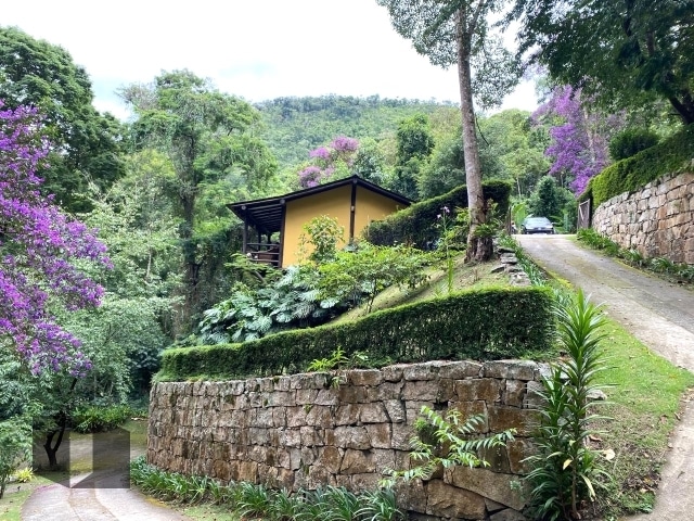 Casa Padrão em Corrêas - Foto 1