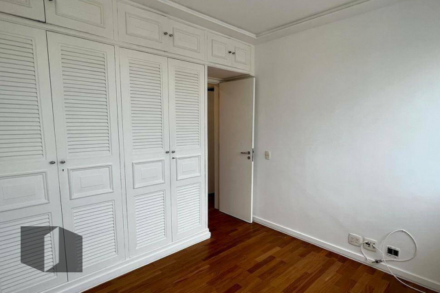 Apartamento para alugar com 4 quartos, 130m² - Foto 15