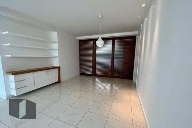 Apartamento para alugar com 4 quartos, 130m² - Foto 4