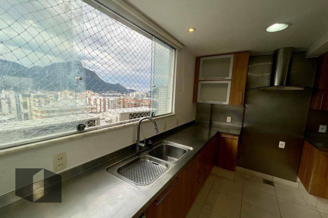 Apartamento para alugar com 4 quartos, 130m² - Foto 8