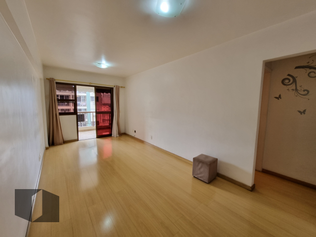 Apartamento à venda com 2 quartos, 69m² - Foto 1