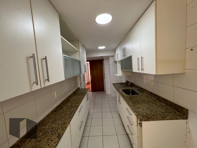 Apartamento para alugar com 4 quartos, 201m² - Foto 25