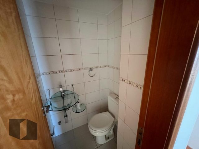 Apartamento para alugar com 4 quartos, 201m² - Foto 13