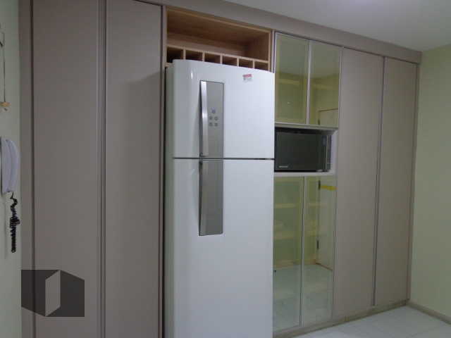 Apartamento para alugar com 3 quartos, 240m² - Foto 8