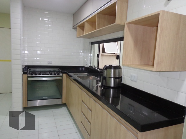 Apartamento para alugar com 3 quartos, 240m² - Foto 14