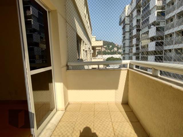 Apartamento para alugar com 2 quartos, 72m² - Foto 6