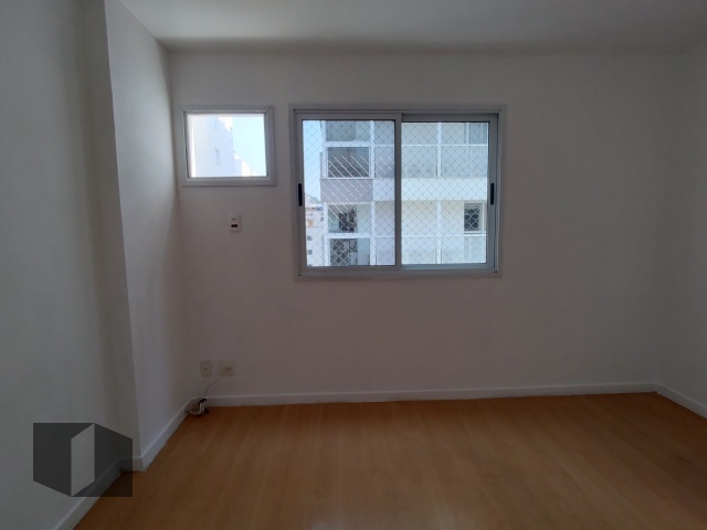 Apartamento para alugar com 2 quartos, 72m² - Foto 12