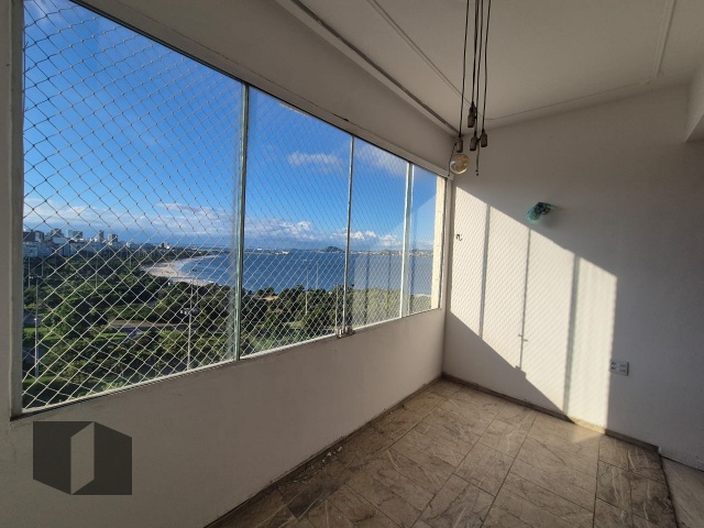 Apartamento para alugar com 4 quartos, 218m² - Foto 2