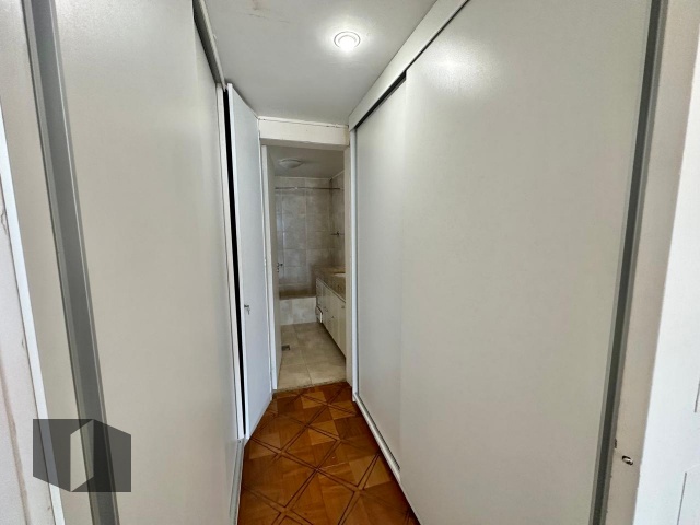 Apartamento para alugar com 4 quartos, 215m² - Foto 6