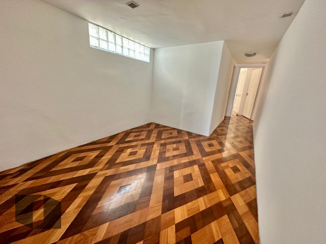 Apartamento para alugar com 4 quartos, 215m² - Foto 9