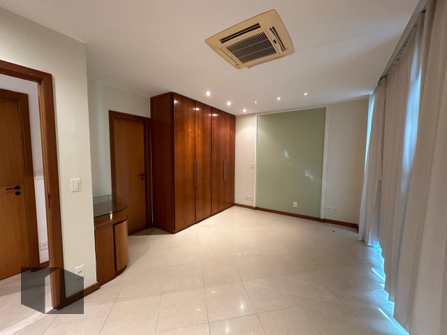 Apartamento para alugar com 3 quartos, 143m² - Foto 12