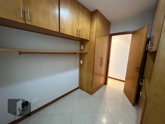 Apartamento para alugar com 3 quartos, 143m² - Foto 29