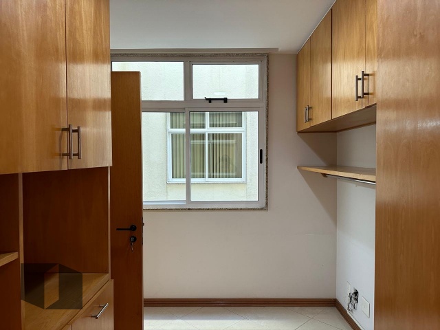 Apartamento para alugar com 3 quartos, 143m² - Foto 30