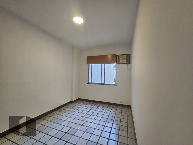 Apartamento para alugar com 3 quartos, 138m² - Foto 11