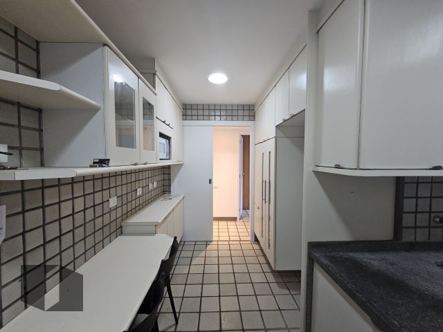 Apartamento para alugar com 3 quartos, 138m² - Foto 19