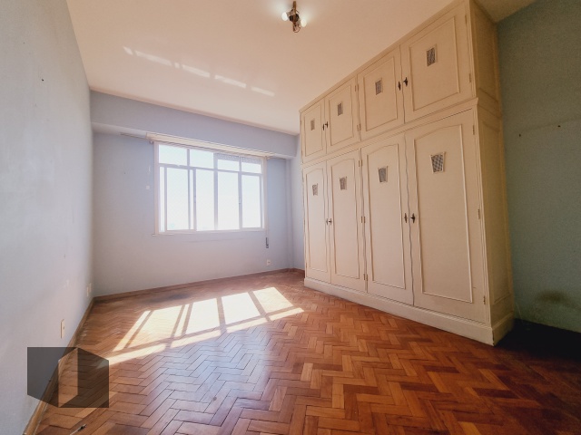 Apartamento para alugar com 4 quartos, 230m² - Foto 18