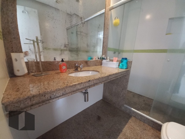 Apartamento para alugar com 4 quartos, 191m² - Foto 11