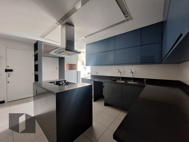 Apartamento para alugar com 4 quartos, 280m² - Foto 27