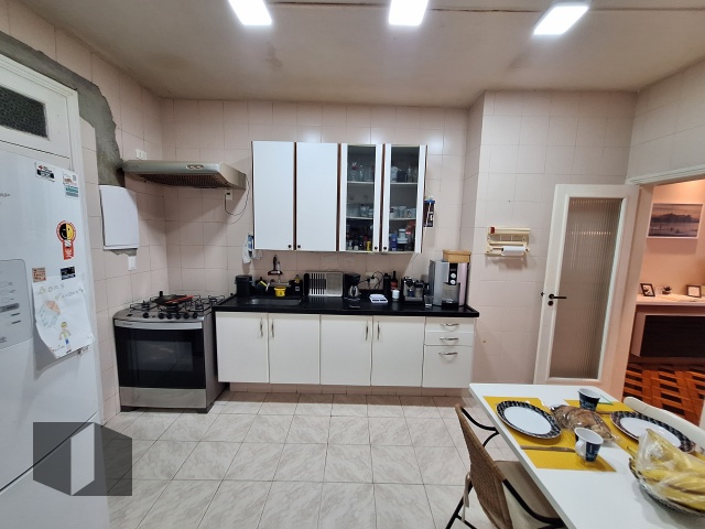 Apartamento para alugar com 3 quartos, 146m² - Foto 22