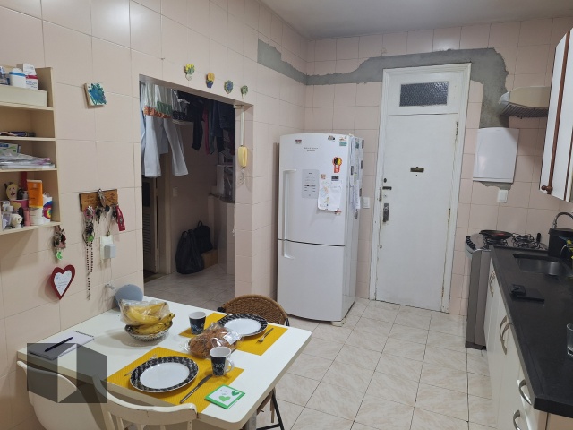 Apartamento para alugar com 3 quartos, 146m² - Foto 20