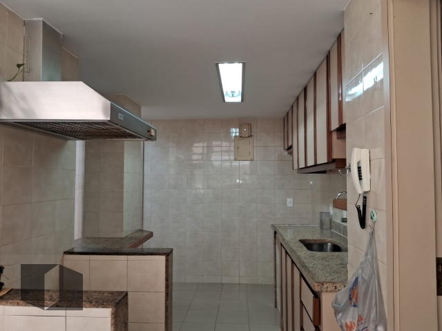 Apartamento para alugar com 3 quartos, 94m² - Foto 16