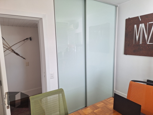 Apartamento para alugar com 3 quartos, 137m² - Foto 18