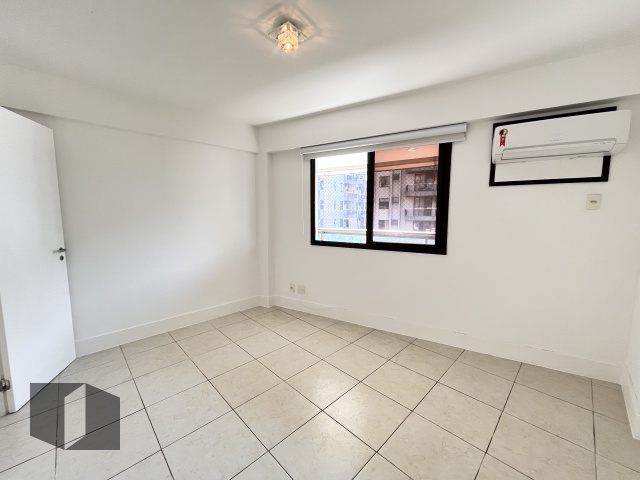 Apartamento para alugar com 2 quartos, 83m² - Foto 10