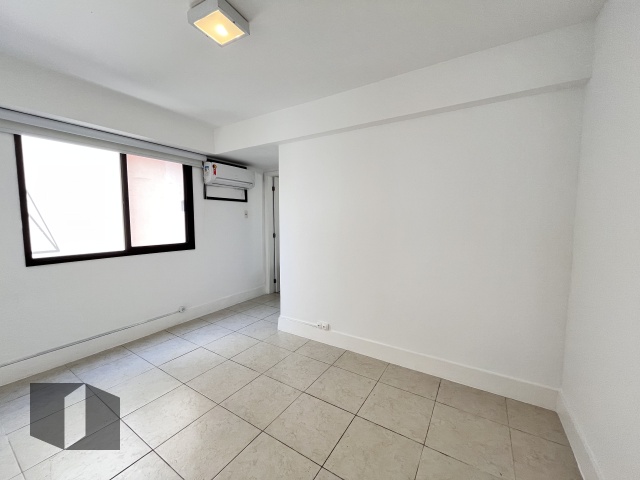 Apartamento para alugar com 2 quartos, 83m² - Foto 13