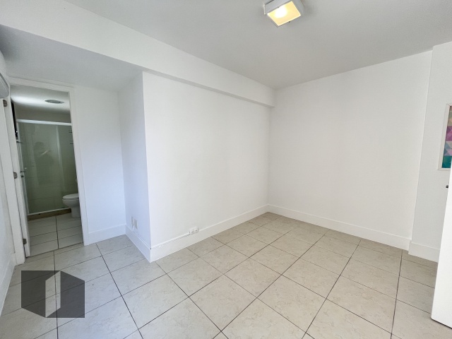 Apartamento para alugar com 2 quartos, 83m² - Foto 15