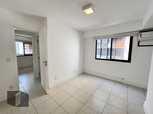 Apartamento para alugar com 2 quartos, 83m² - Foto 14