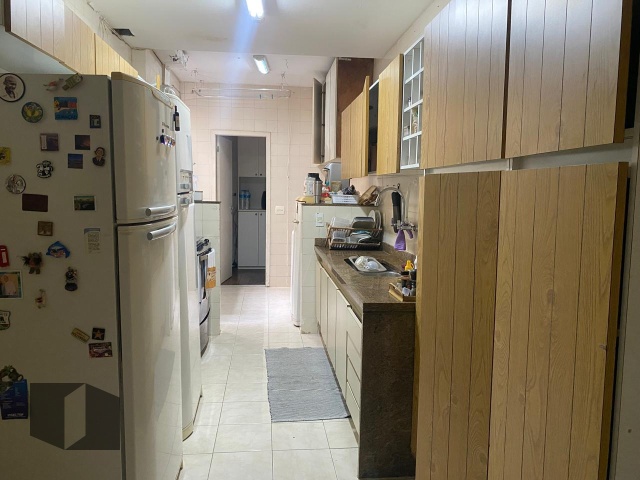 Apartamento para alugar com 4 quartos, 195m² - Foto 18