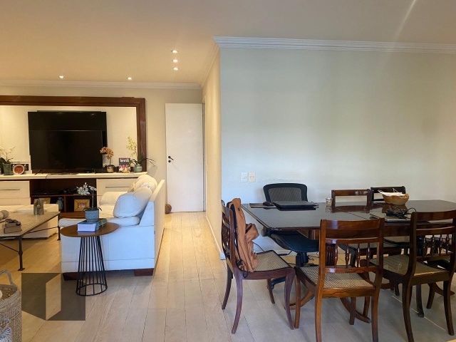 Apartamento para alugar com 4 quartos, 195m² - Foto 7