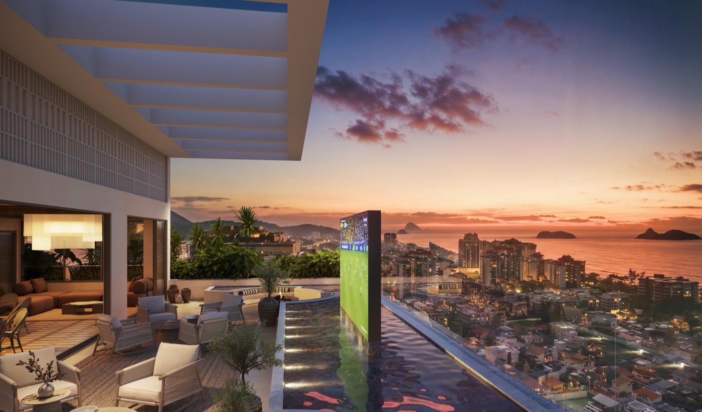 Rooftop do Kronos a 85 metros de altura, com piscina de borda e vista para o mar ao pôr do sol